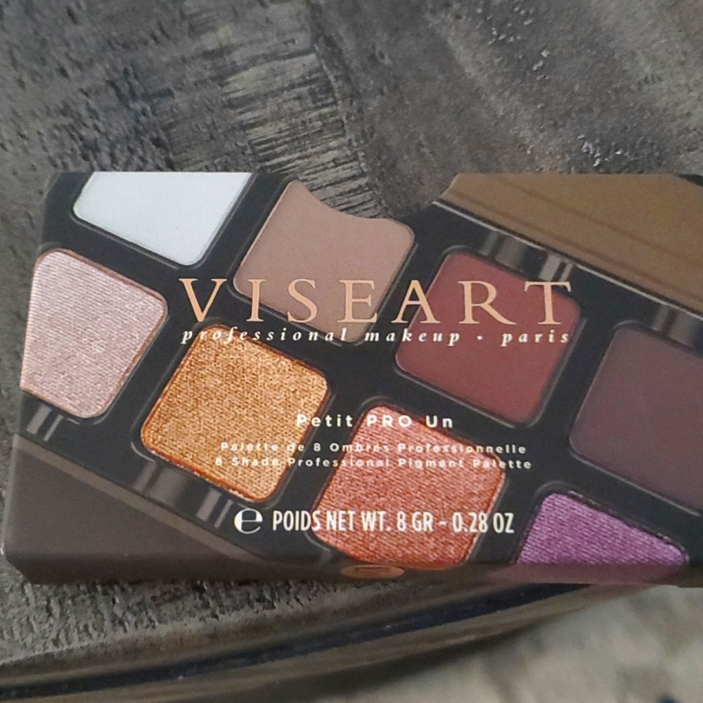 Viseart Eye Shadow Palette- Petit Pro Un- NWT